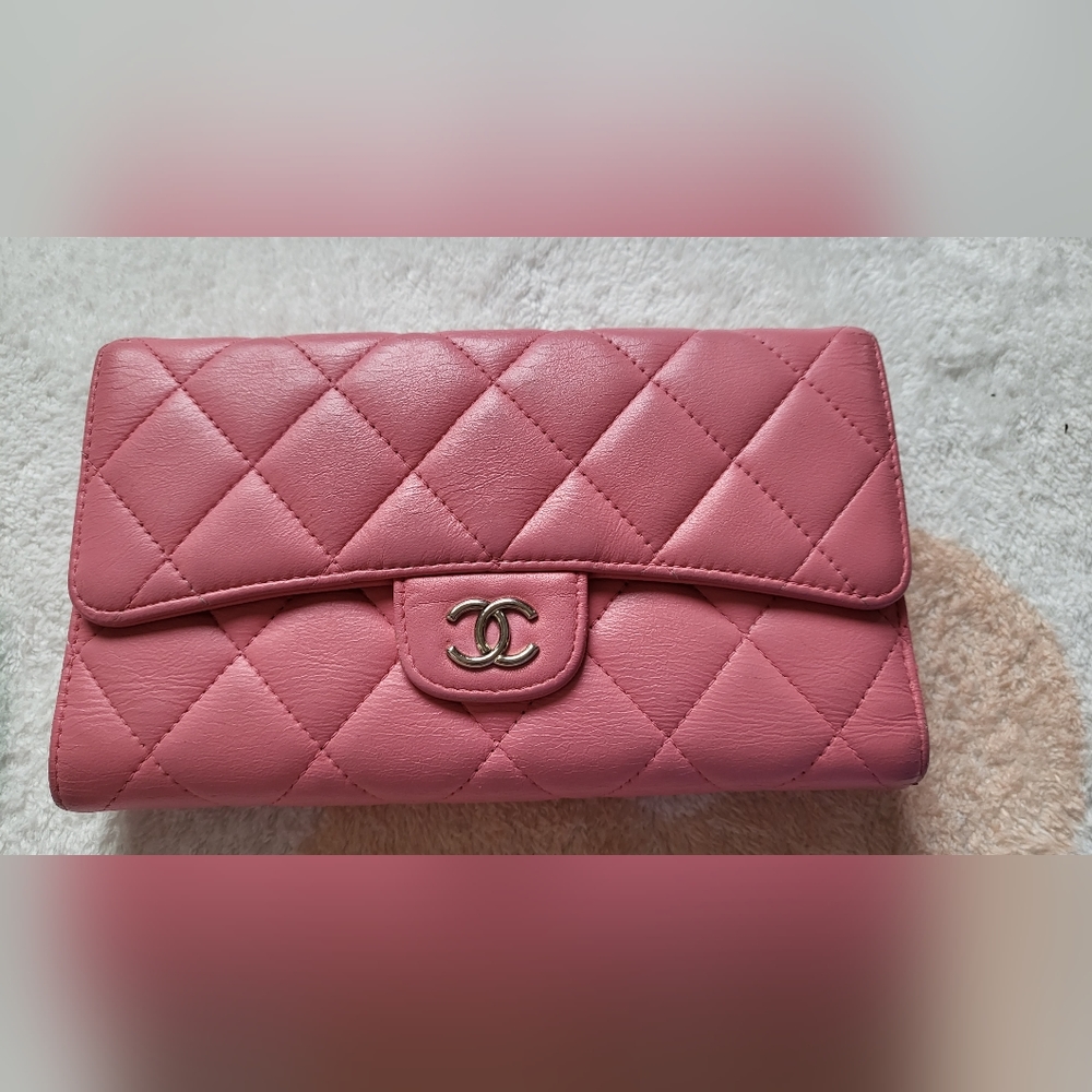 Chanel wallet
